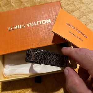 Authentic & like new unisex Louis Vuitton silver and Brown Leather Bracelet🇮🇹